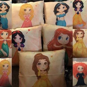 Pillows. 18x 18. Poly fiber insert foam insert